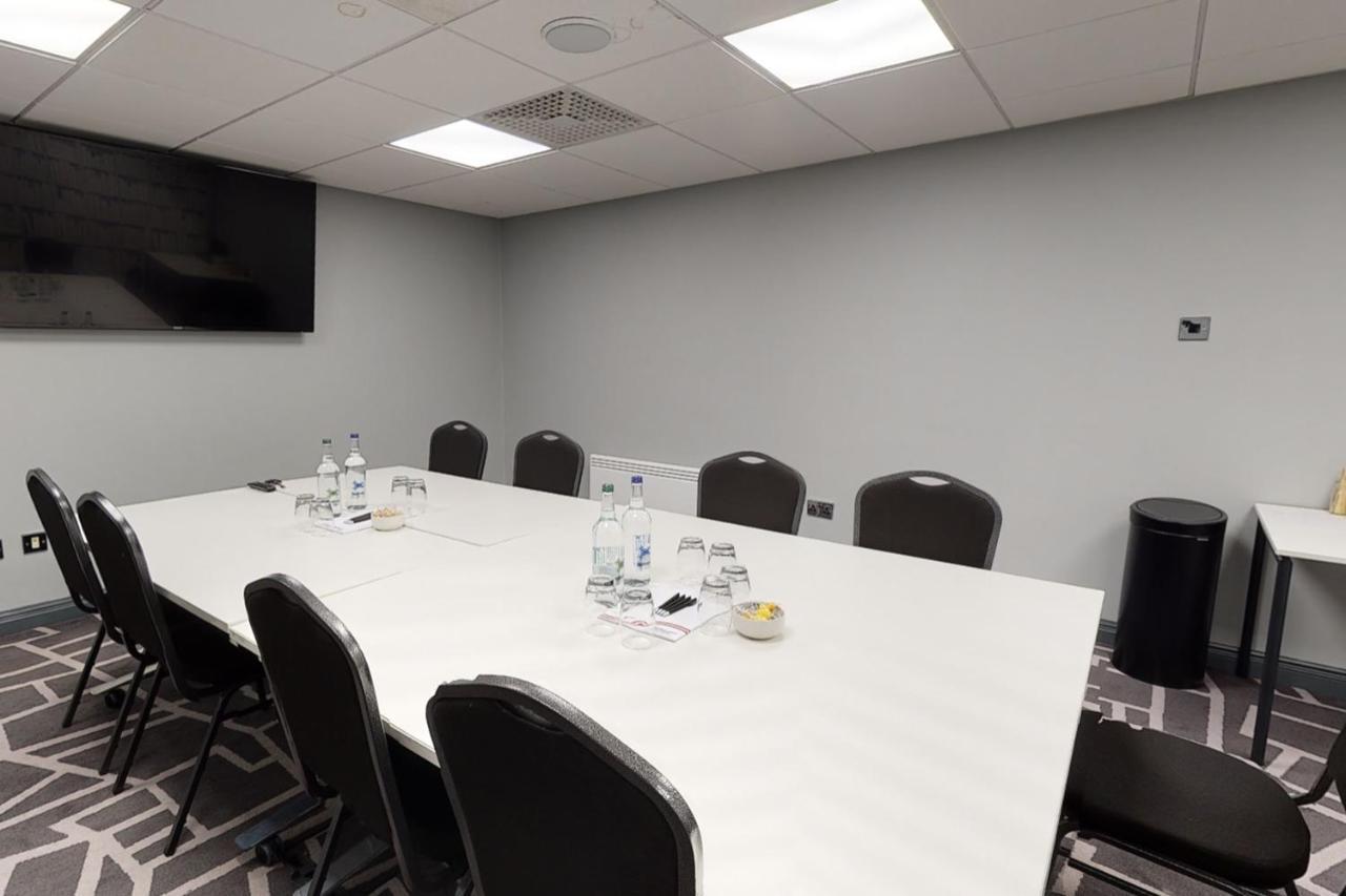 Village Hotel Newcastle Holystone  ภายนอก รูปภาพ