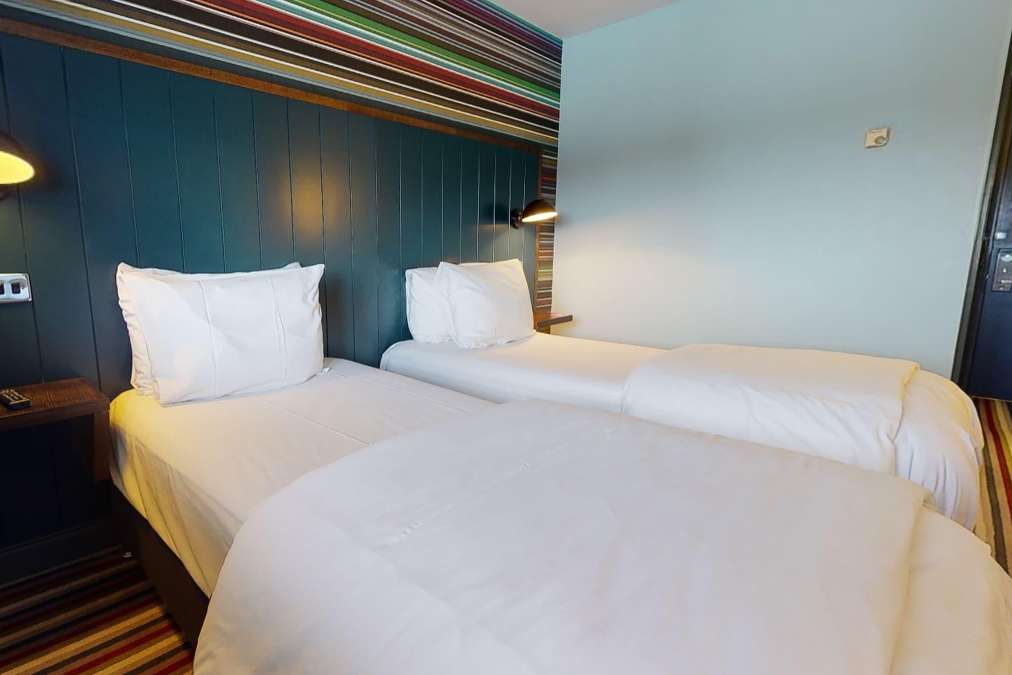 Village Hotel Newcastle Holystone  ภายนอก รูปภาพ